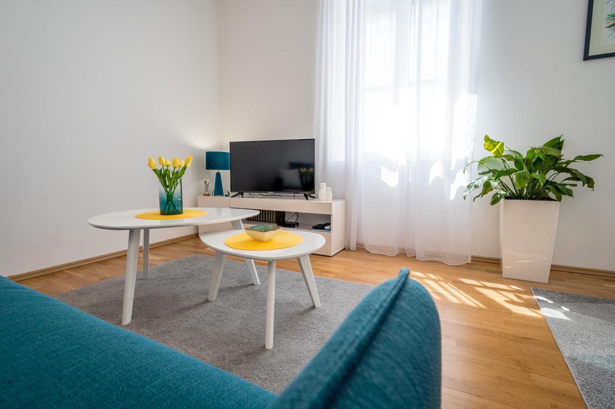 Apartment Lana Тиват Экстерьер фото